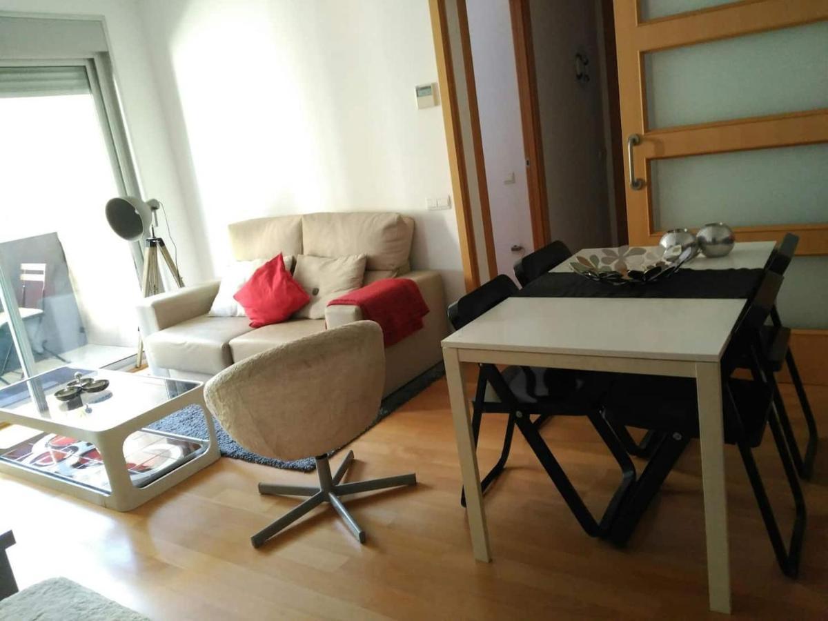 Stylish Flat, 2 Bathrooms And Swimming Pool, Next To The Beach! Sant Adrià de Besòs Exterior foto